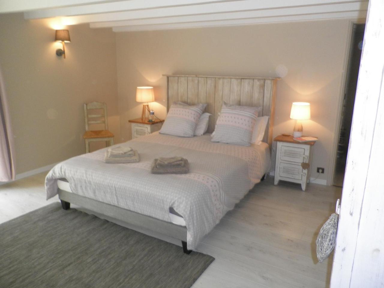 Au Clos De Launay Chambres D'Hotes Le Cellier Luaran gambar